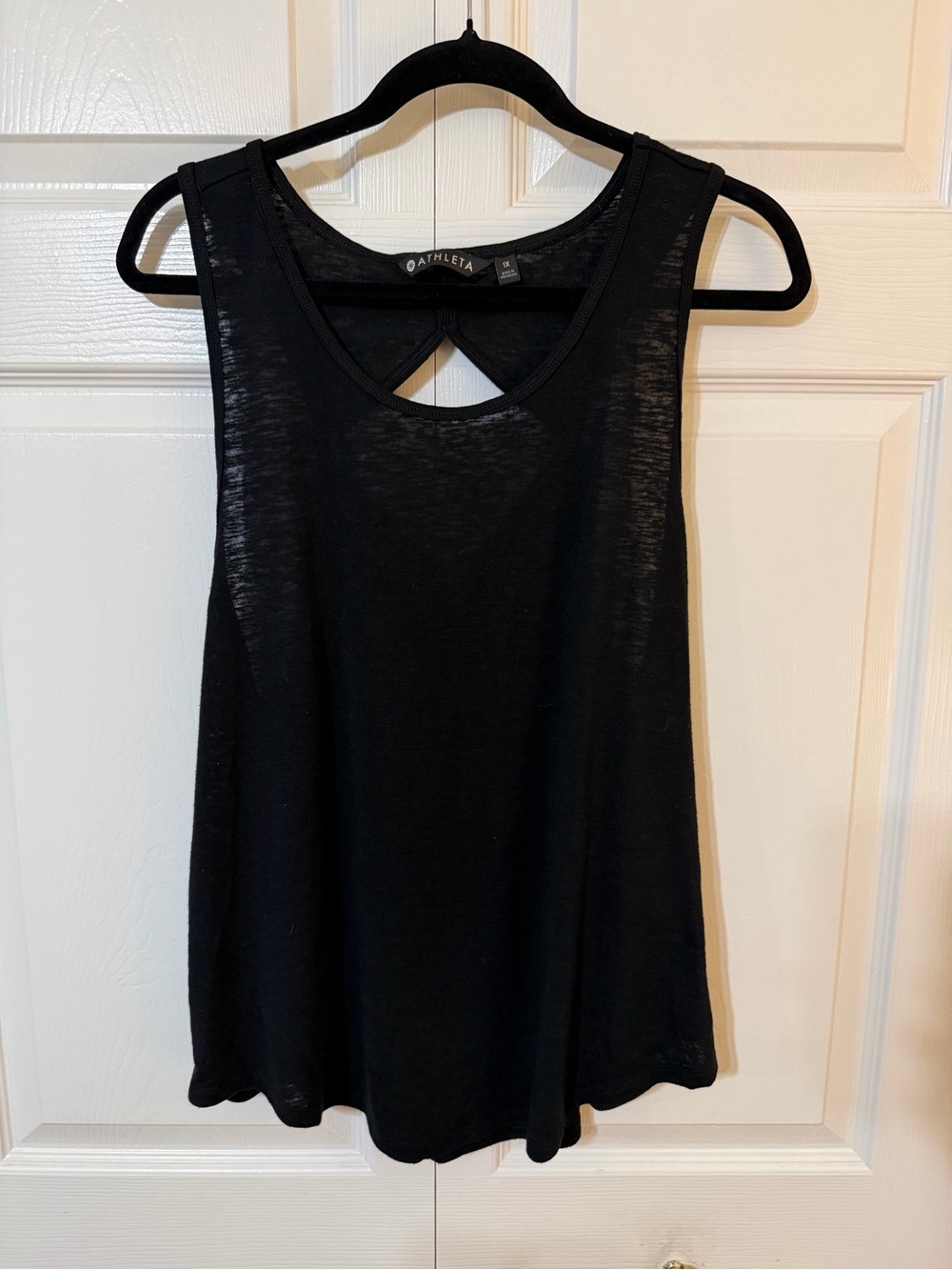 Athleta Black Keyhole Open Back Sleeveless Tank